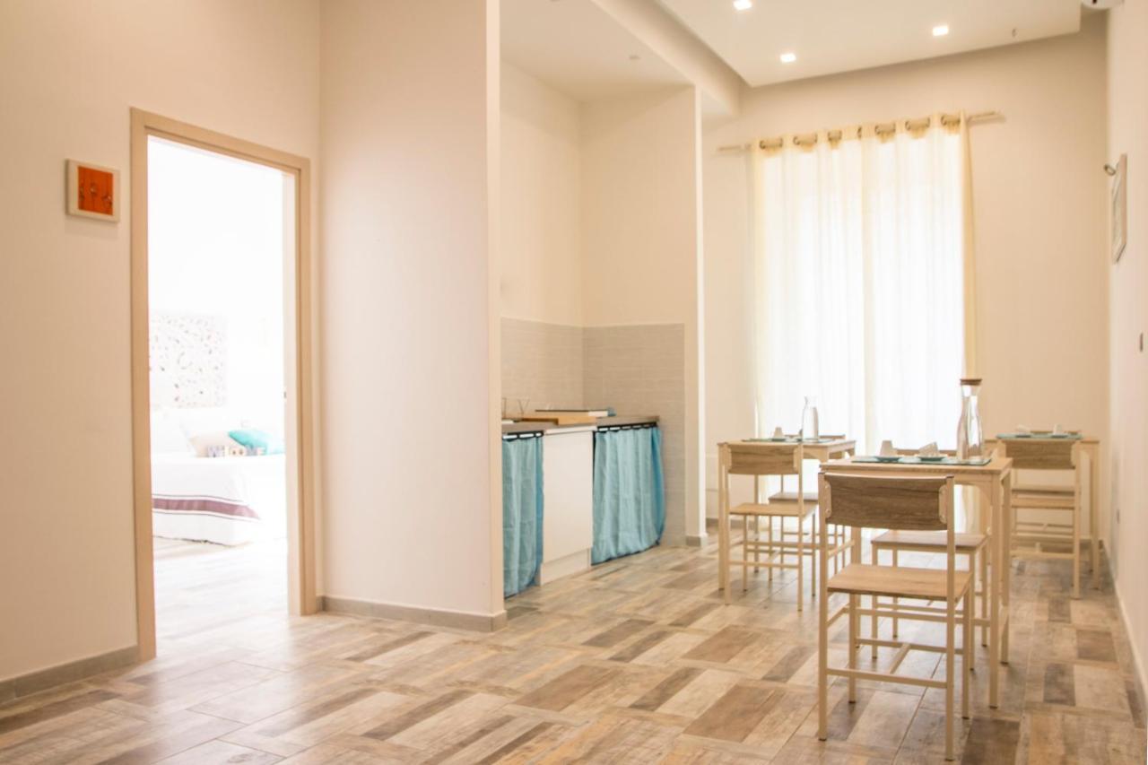 Fili Bed & Breakfast เนเปิลส์ ภายนอก รูปภาพ